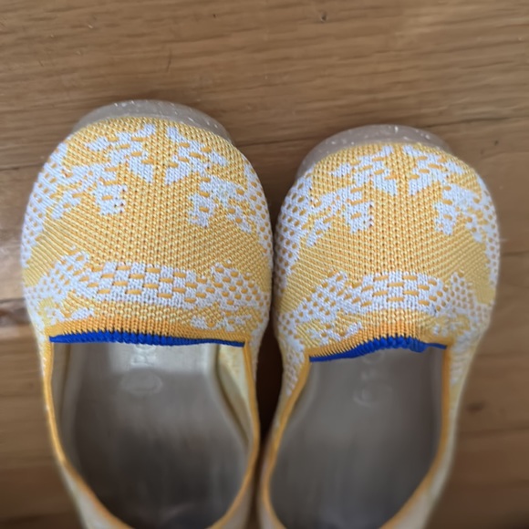 Rothys Round Toe - Size 8 *RARE* - Picture 5 of 5